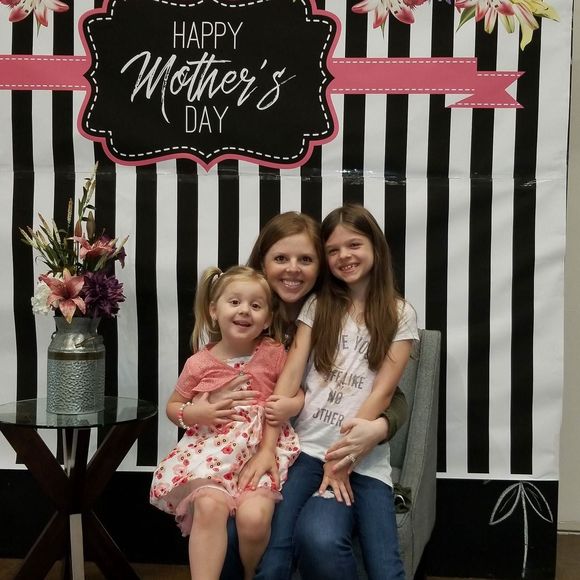 Meet your Posher, Jennifer - Picture 1 of 1